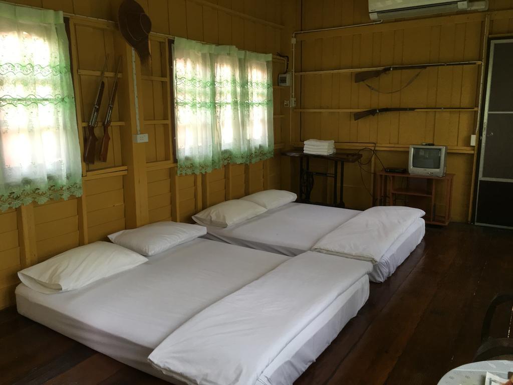 The Little Lopburi Village Екстериор снимка
